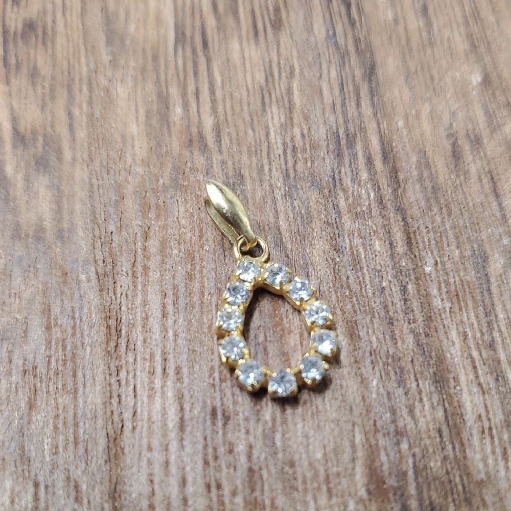 P271 Crystal‎ Wreath Openwork Pendant